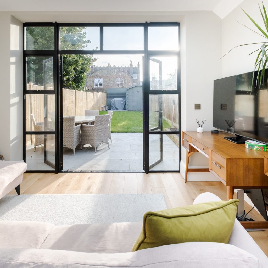high end building contractor in london