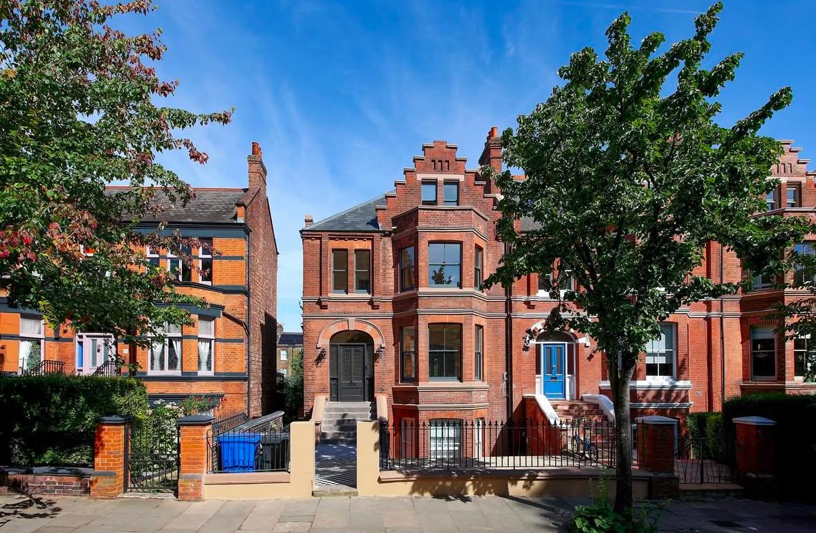 Restoring a Victorian Home in Tufnell Park, North London: Where the Modern Parts Hide Restoring a Victorian Home in Tufnell Park, North London: Where the Modern Parts Hide